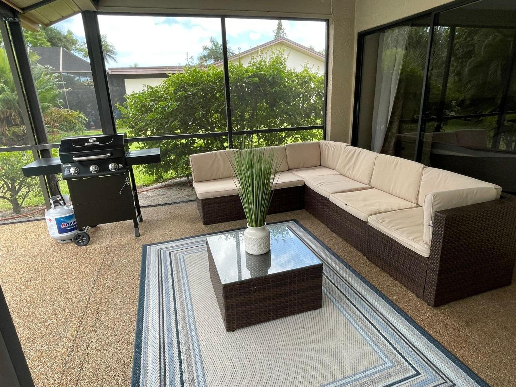 Pool Home With A New Sparkling Pool, Close To Beach, Lovely Lake View North North Naples Εξωτερικό φωτογραφία